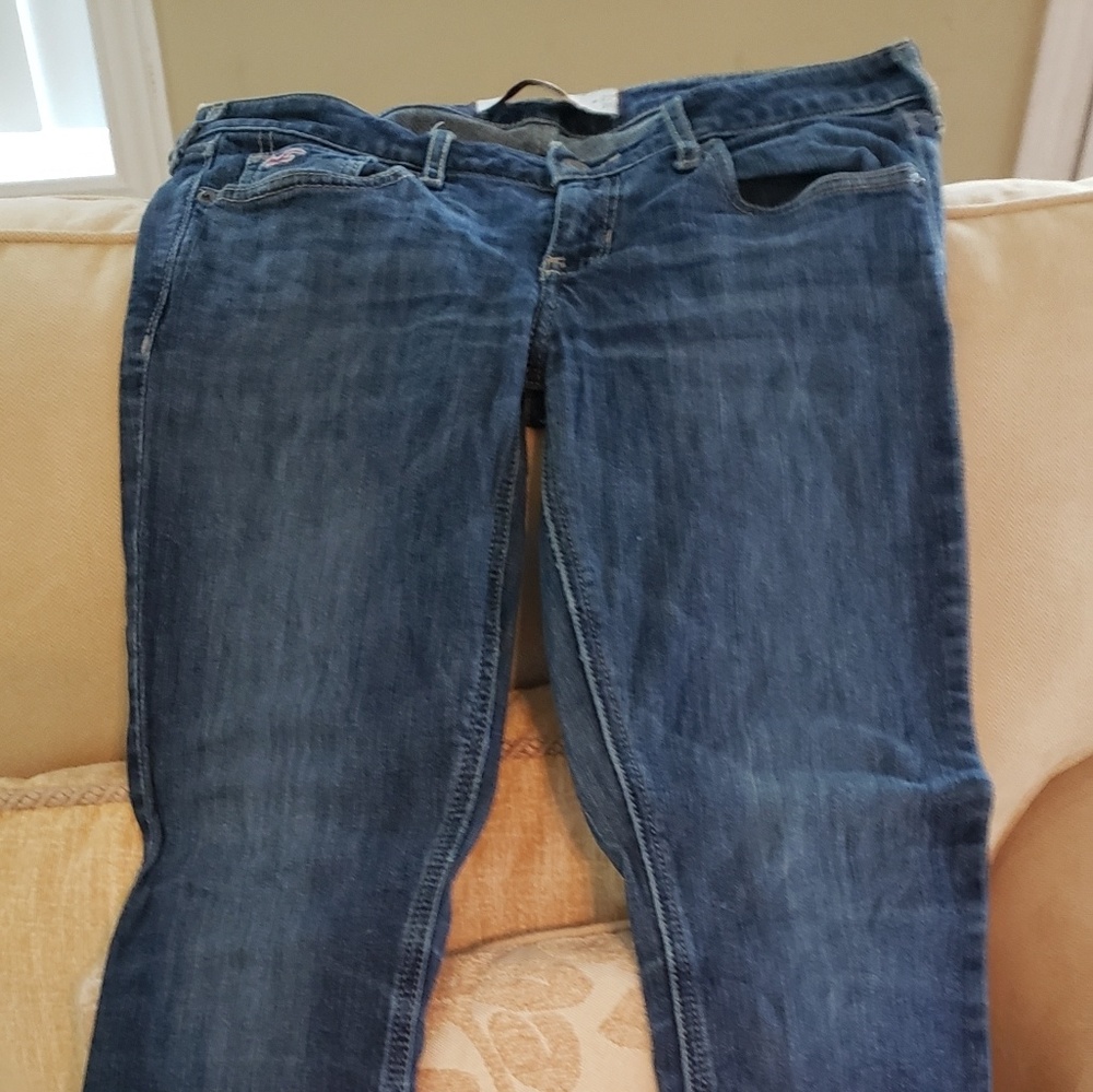 Blue Jeans Hollister Cali 5S W27 X L31 with Red Bird Embroidery on Pocket